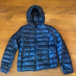 Uniqlo Blue puffer jacket UNISEX size M